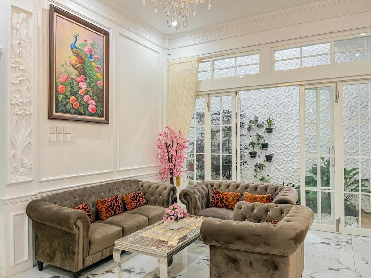 Sakura Guest House By The Lavana Batu  Exterior photo
